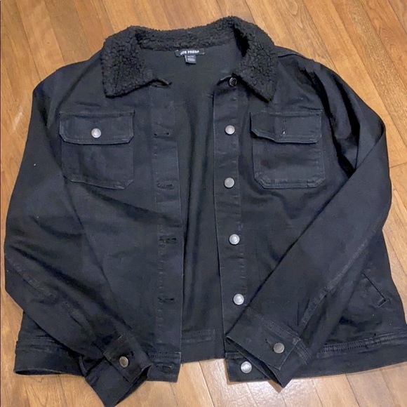 JOE FRESH Black jean jacket with faux  fur collar NWOT - Picture 4 of 11